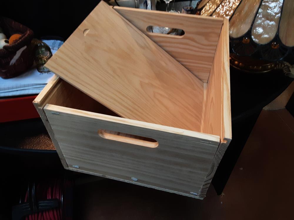 CAISSE EN BOIS