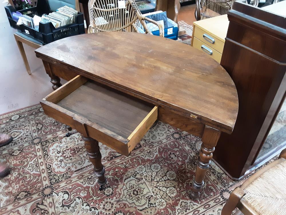 TABLE CHENE DEMI-LUNE 