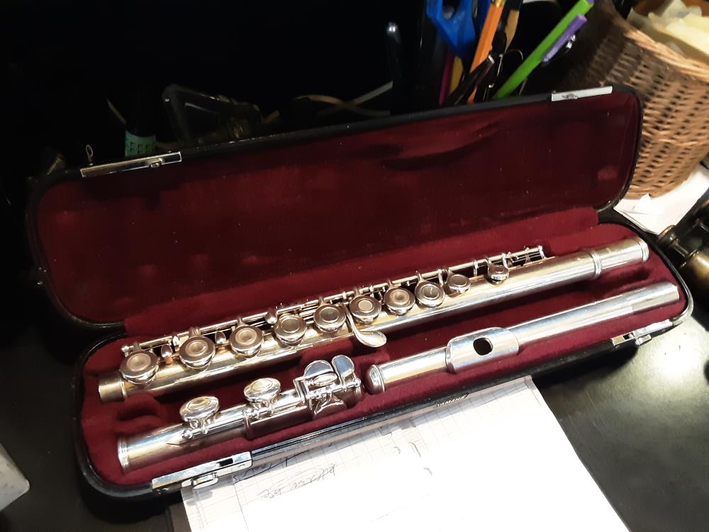FLUTE YAMAHA (REVISION A PREVOIR)