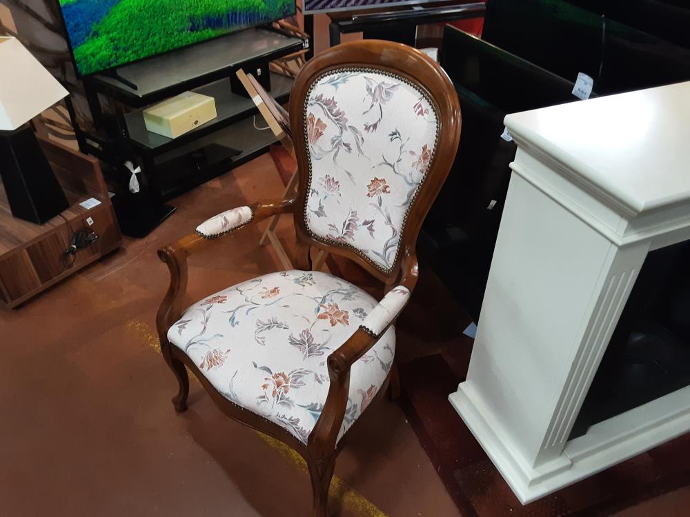 FAUTEUIL CLAIR TISSU FLEURI