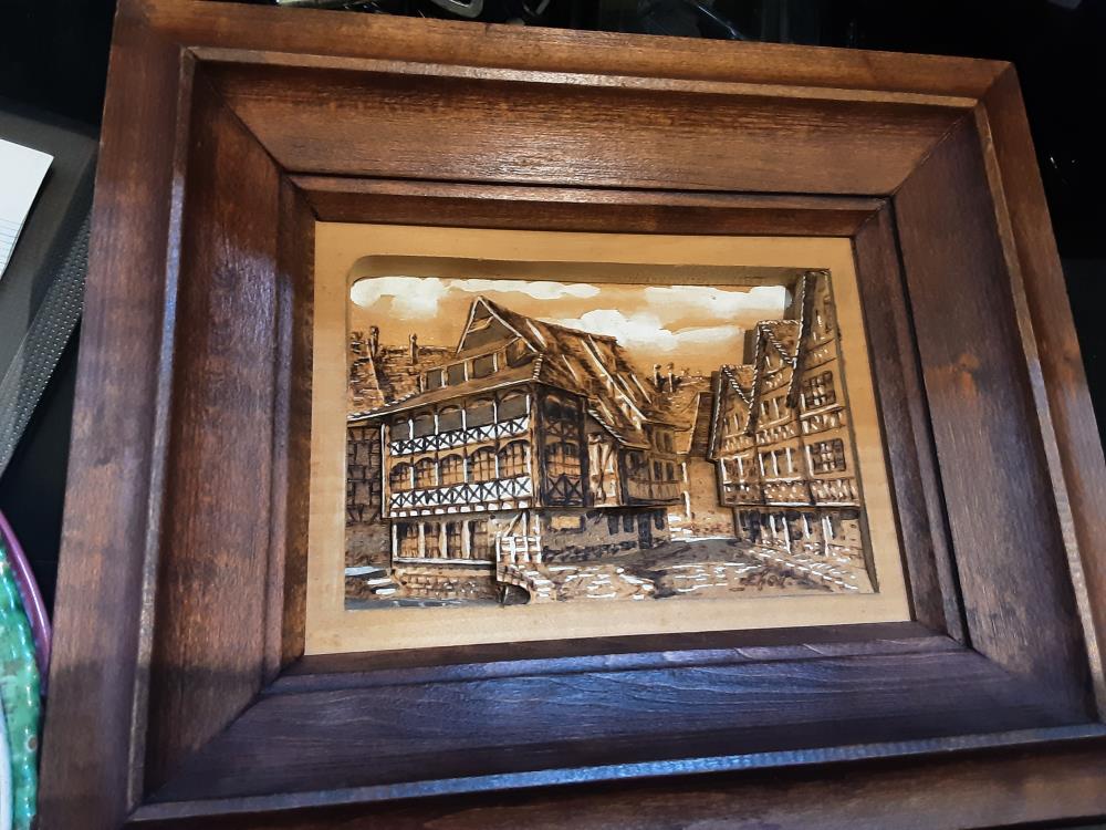 TABLEAU BOIS SCULPTE SIGNE