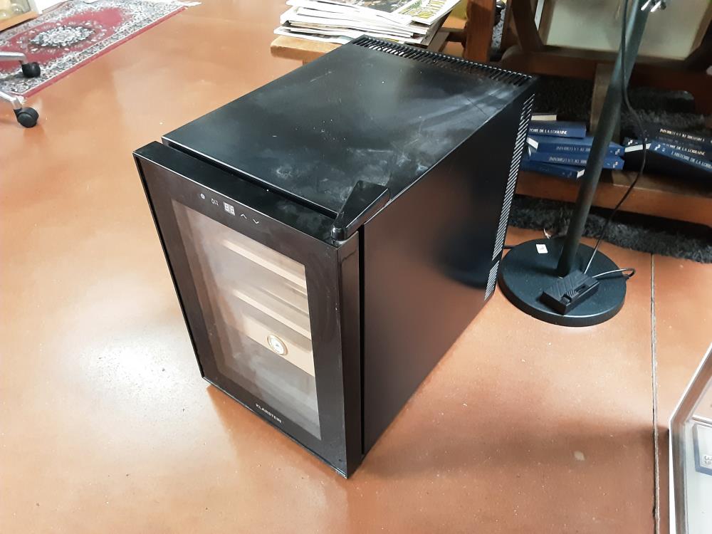 CAVE A CIGARE KLARSTEIN