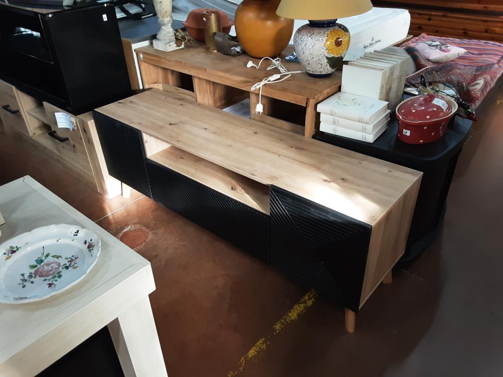 MEUBLE TV 180CM BEIGE 3P 1 NICHE NOIRE PN399