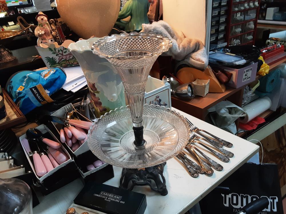 BOUQUETIERE PIED REGULE