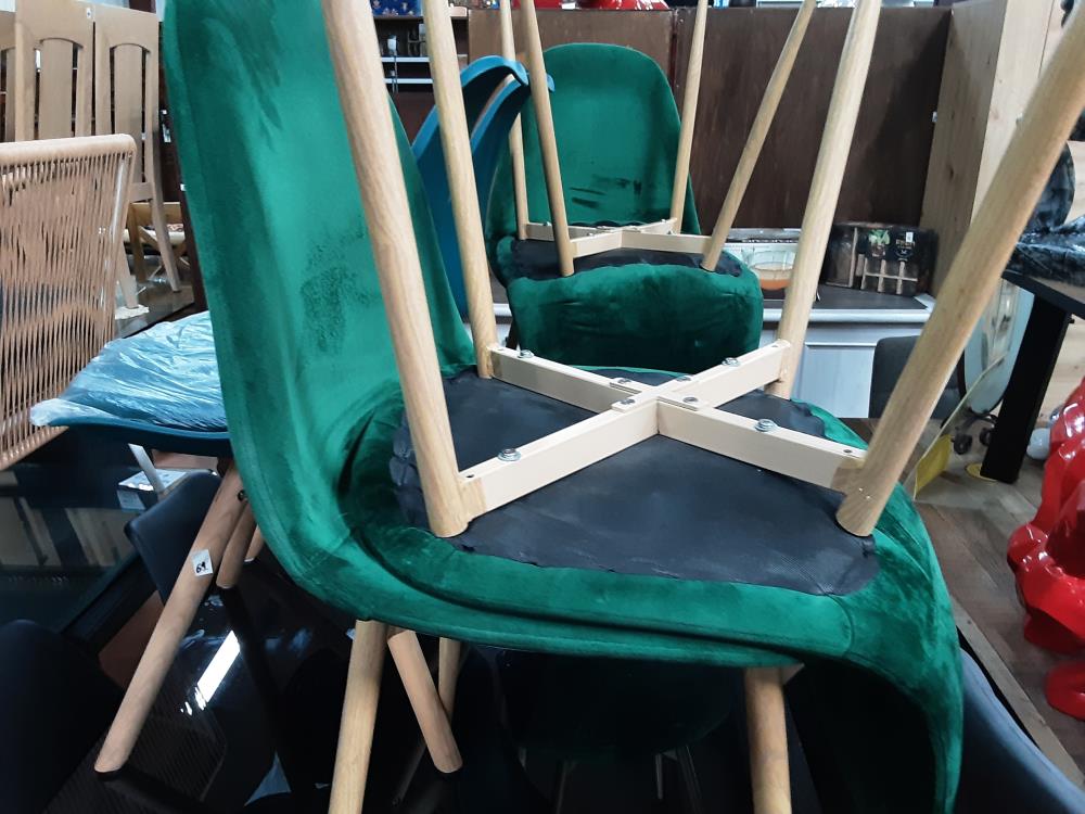 LOT DE 4 CHAISES VERTE