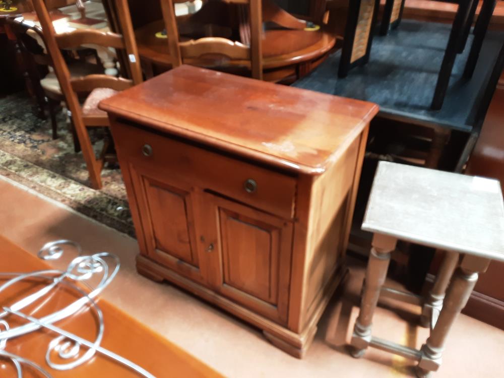 MEUBLE MERISIER 2P 1T DANS L'ETAT 