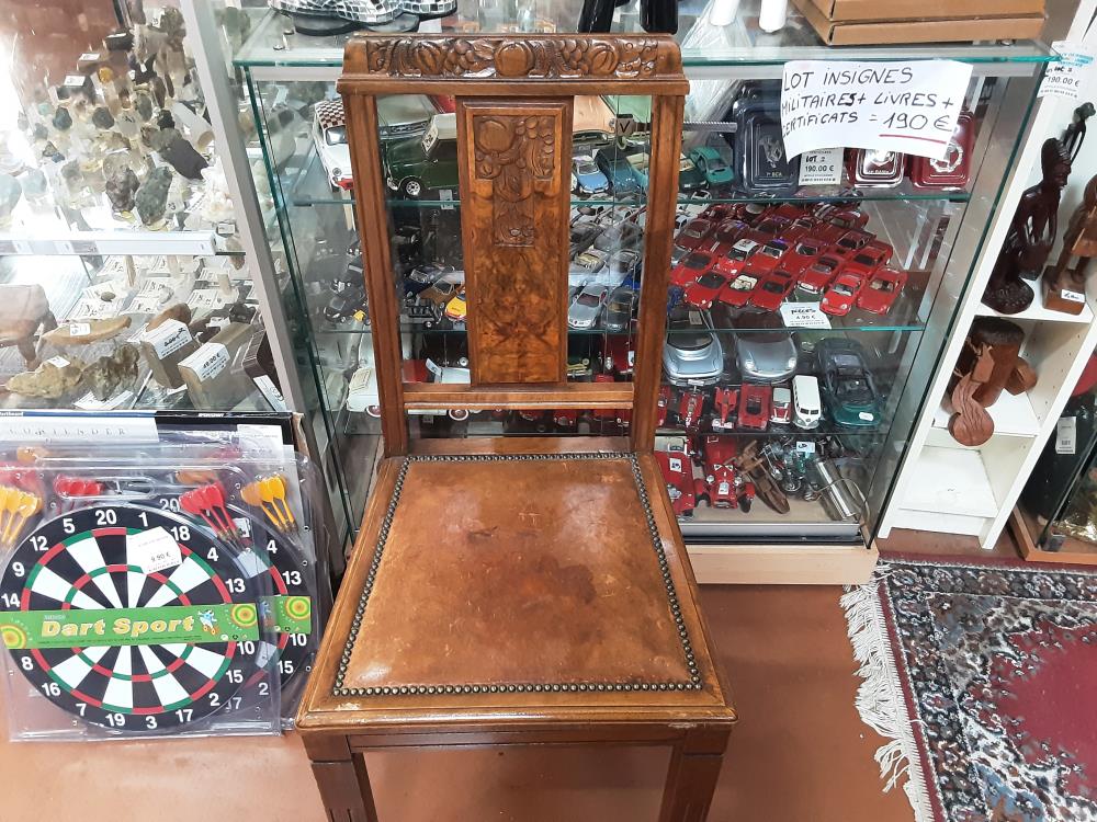 LOT DE 6 CHAISES BOIS SCULPTE