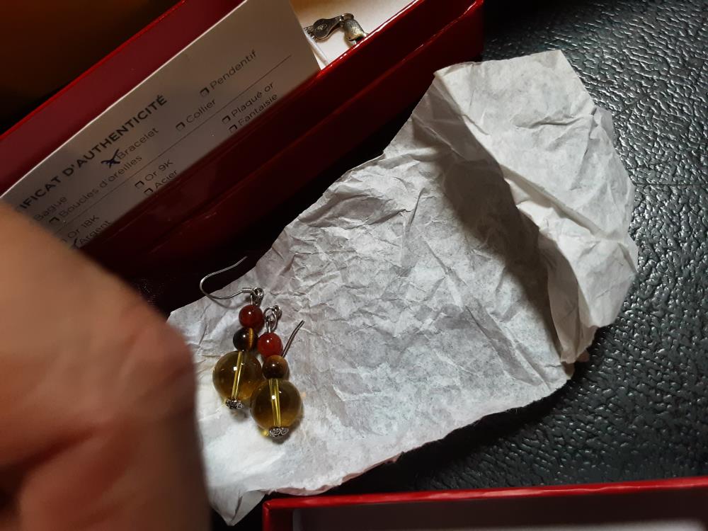 PAIRE DE BOUCLE OREILLES PIERRES NATURELS