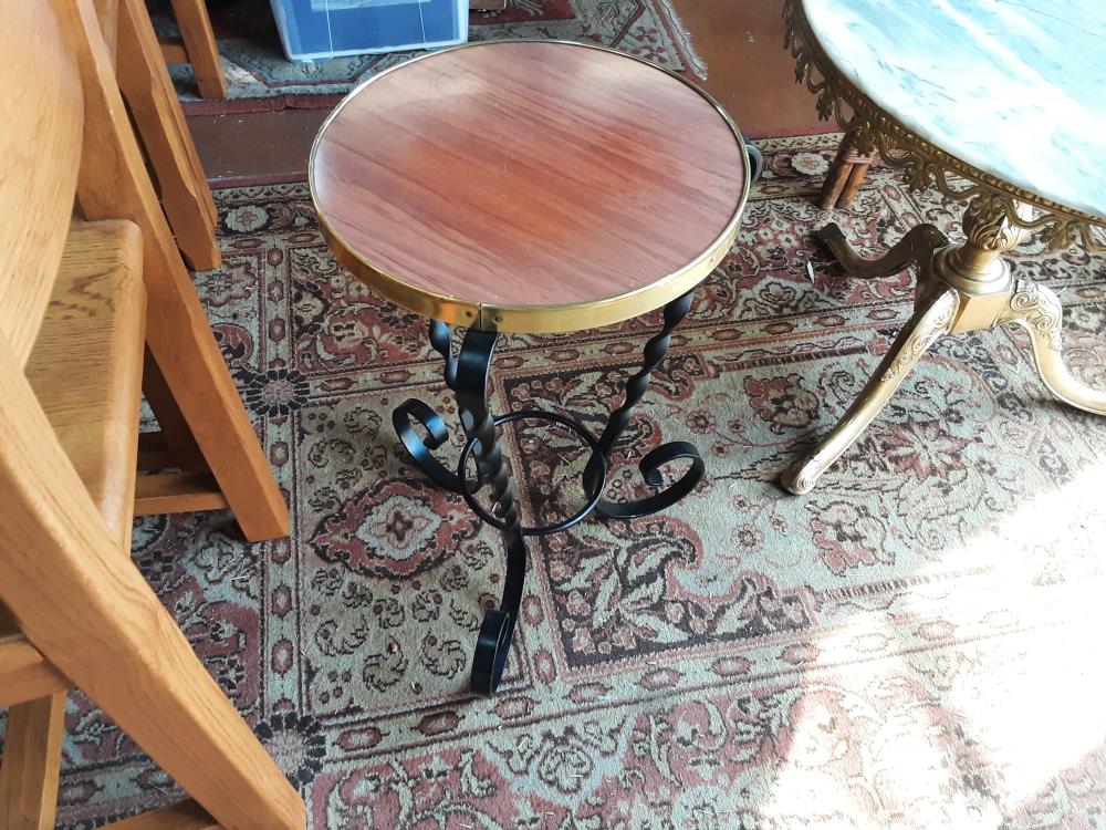 SELETTE PIED MÉTALLIQUE 