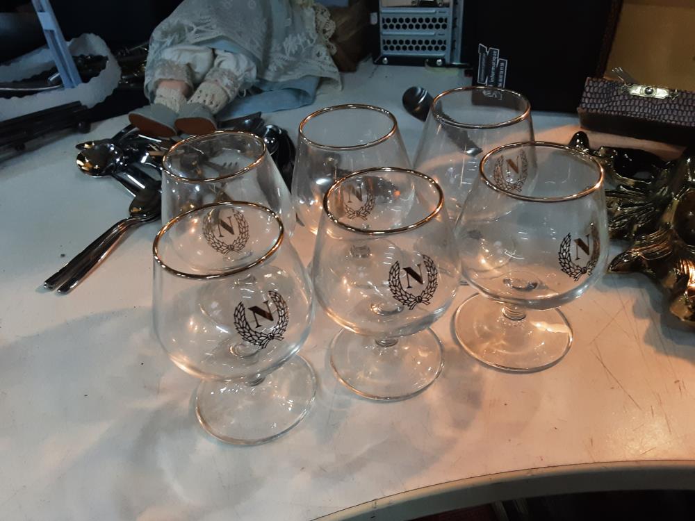 LOT DE 6 VERRES A COGNAC NAPOELON