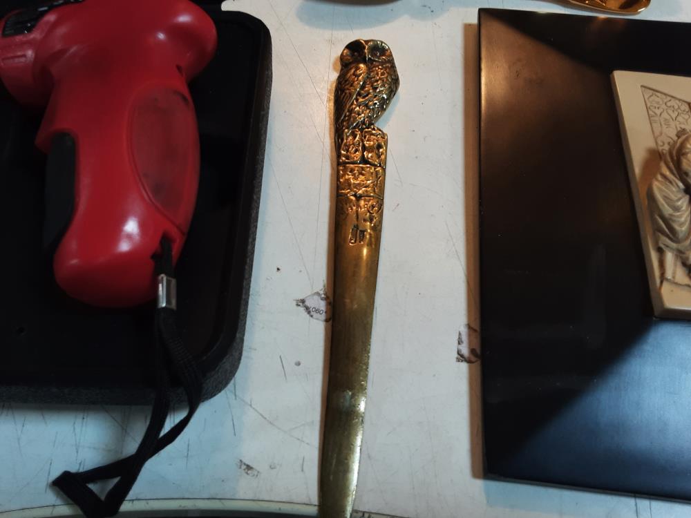 OUVRE LETTRE DORE CHANTILLY