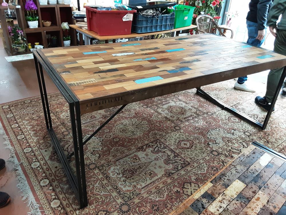 TABLE BOIS STYLE INDUSTRIEL PN : 919€
