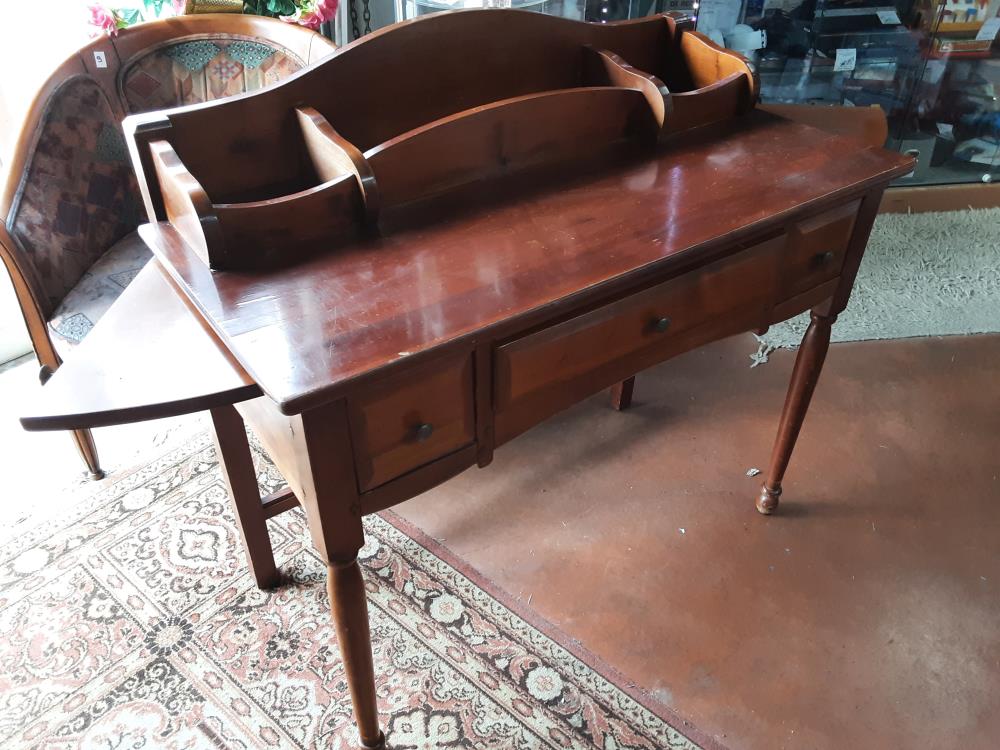 BUREAU MERISIER 3T 2 TABLETTES