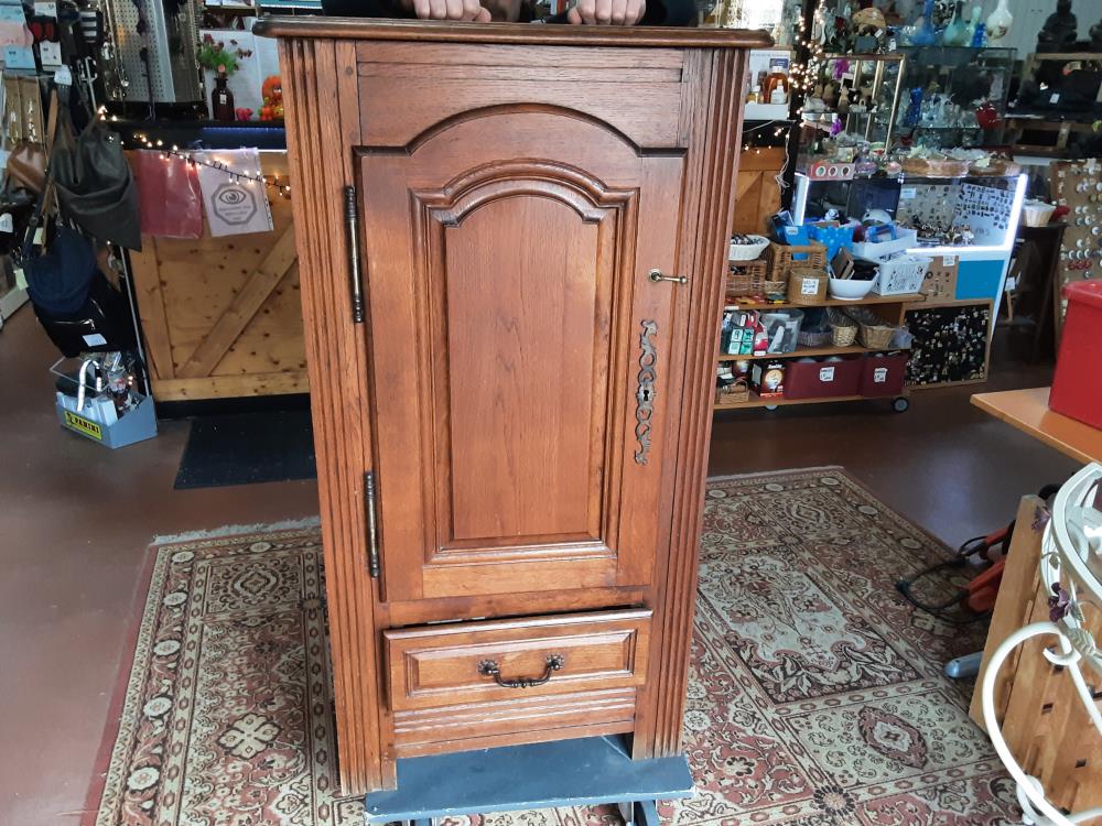 MEUBLE CHENE MASSIF 1P 1T