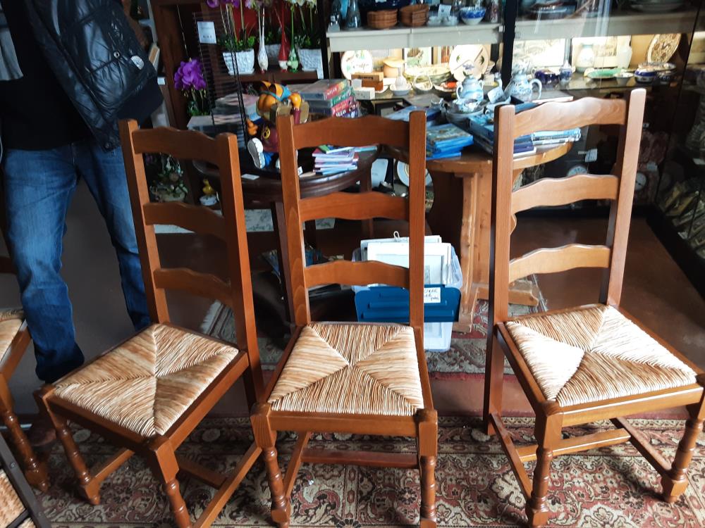 LOT DE 4 CHAISES ASSISE PAILLE