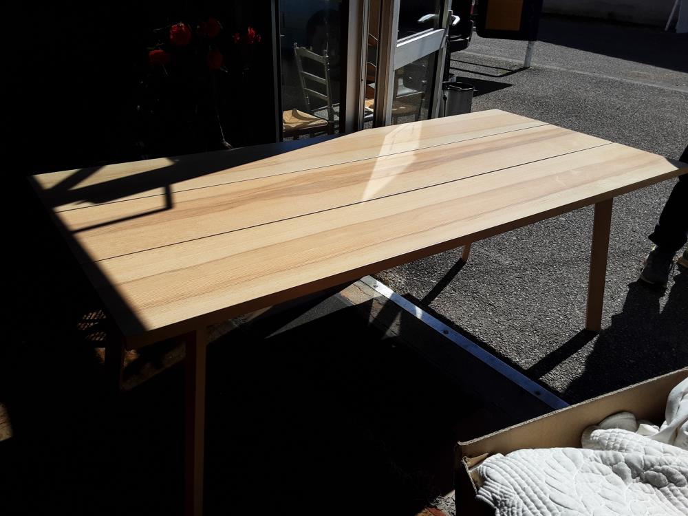 TABLE DE SALLE A MANGER BOIS CLAIR