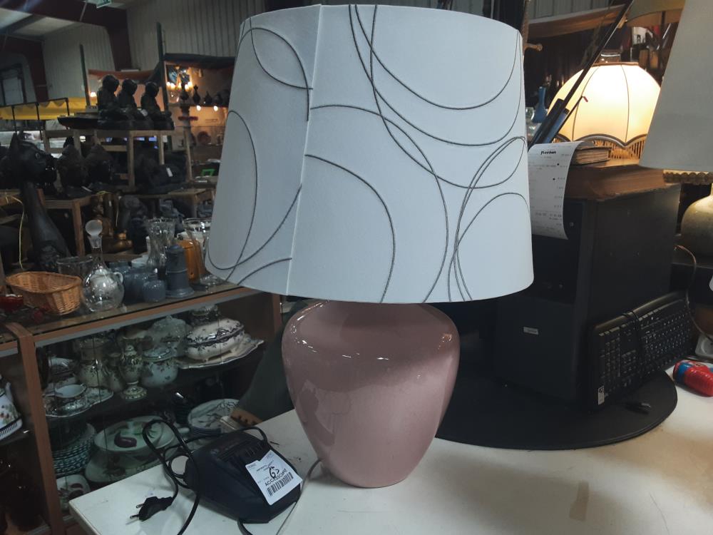 LAMPE ROSE