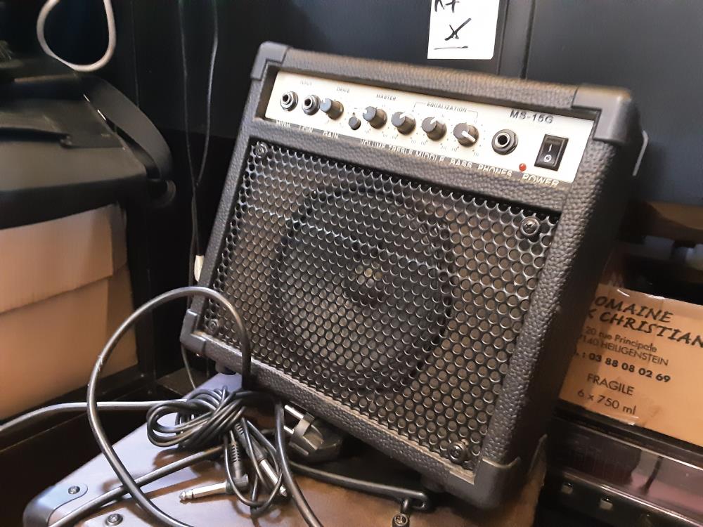 AMPLI MS-15G