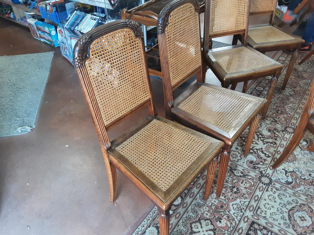 LOT DE 6 CHAISES ASSISE CANNEE