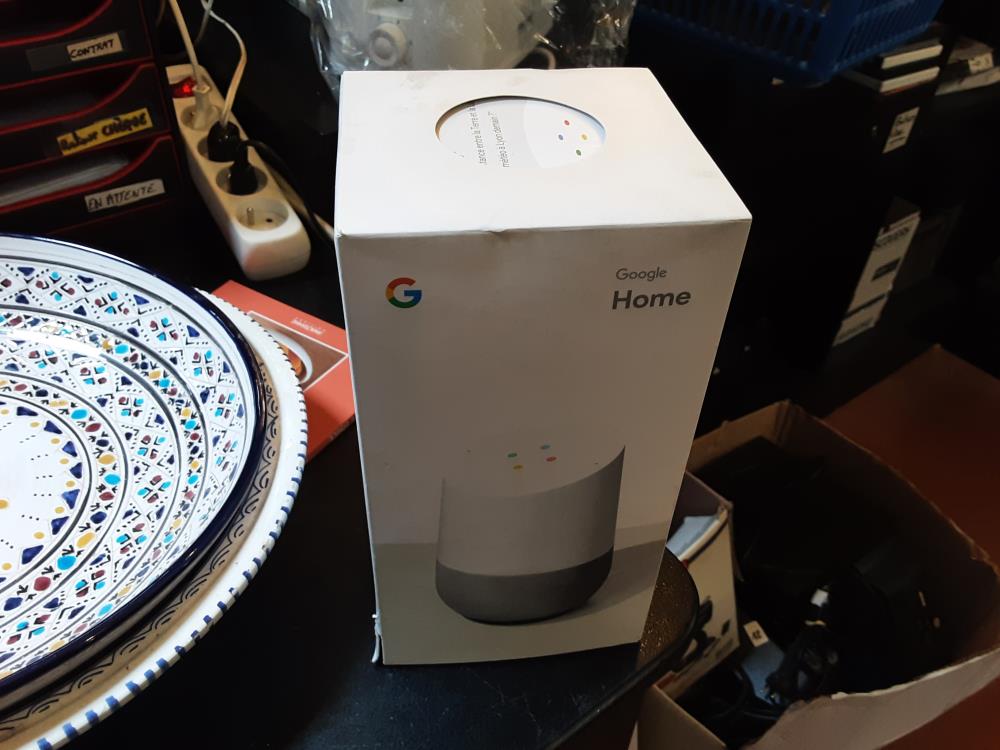 GOOGLE HOME