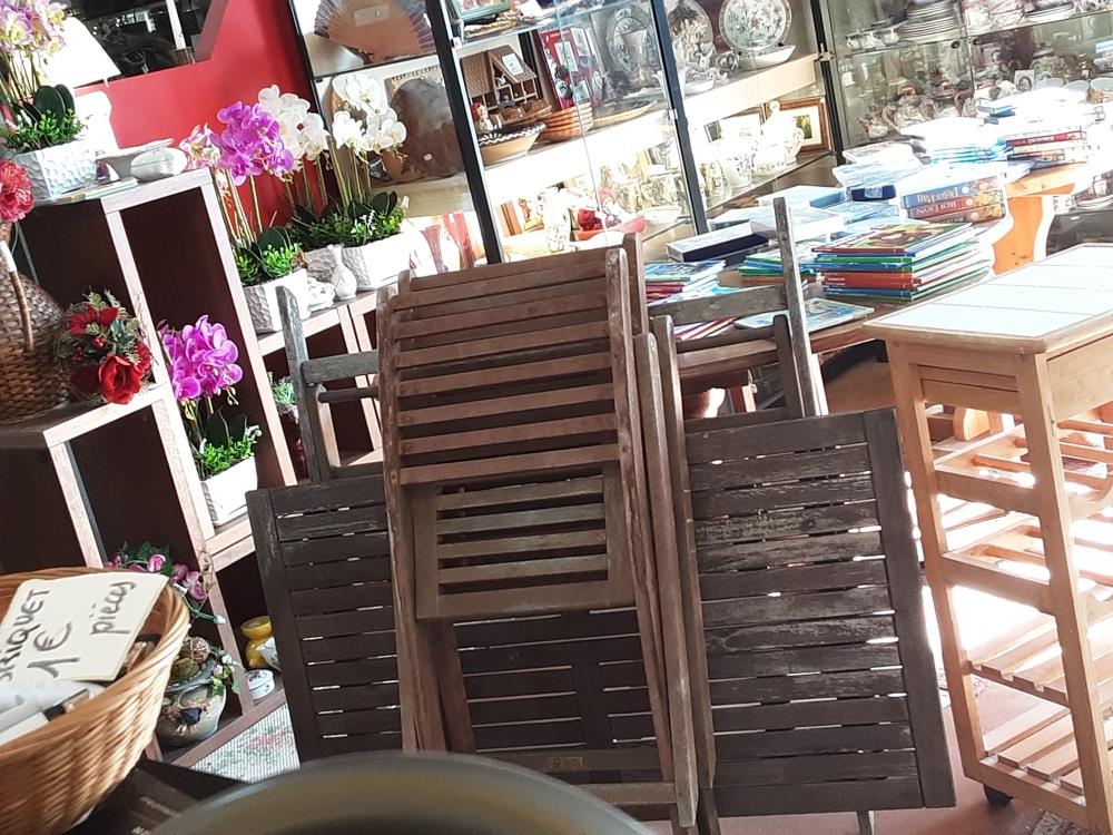 TABLE BOIS PLIABLE + 2 CHAISES