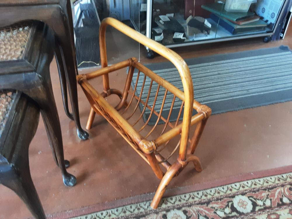 PORTE REVUE