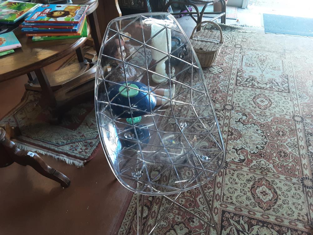 CHAISE TRANSPARENTE EIFFEL