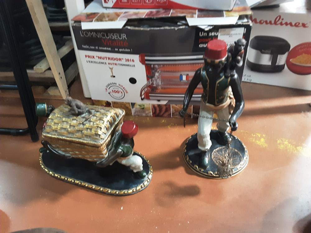 STATUETTE RESINE AFRICAINE