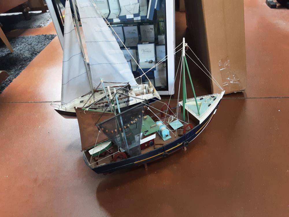 BATEAU BLEU