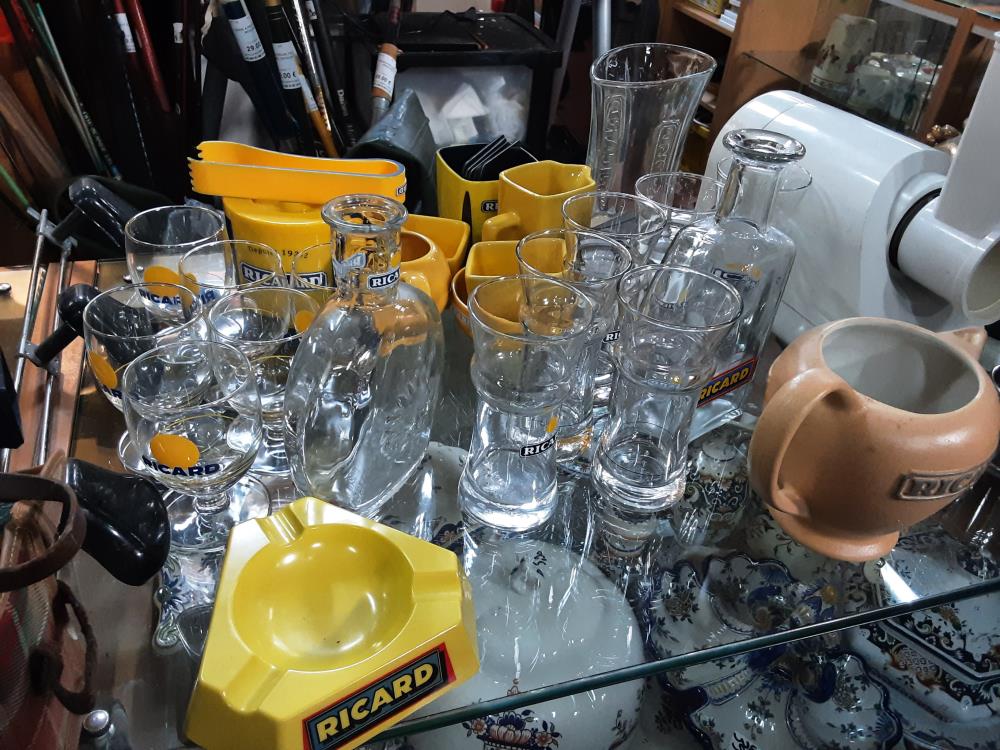 LOT SERVICE A RICARD VERRES + CARAFES ...