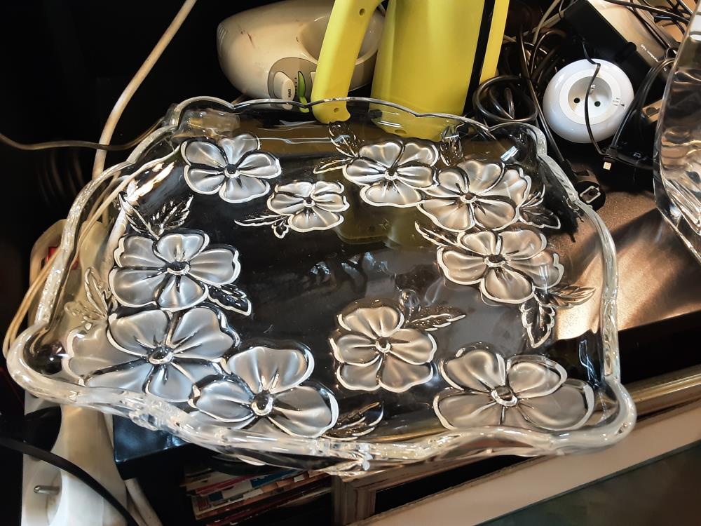 PLAT VERRE FLEURIS