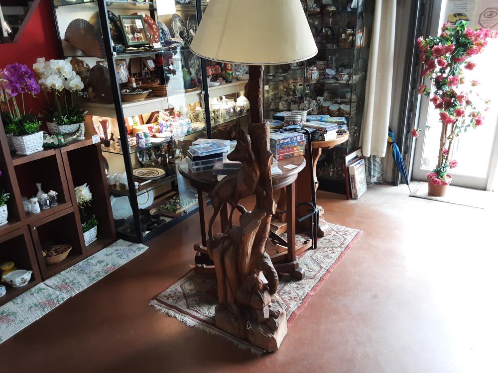 LAMPE BOIS SCULPTE