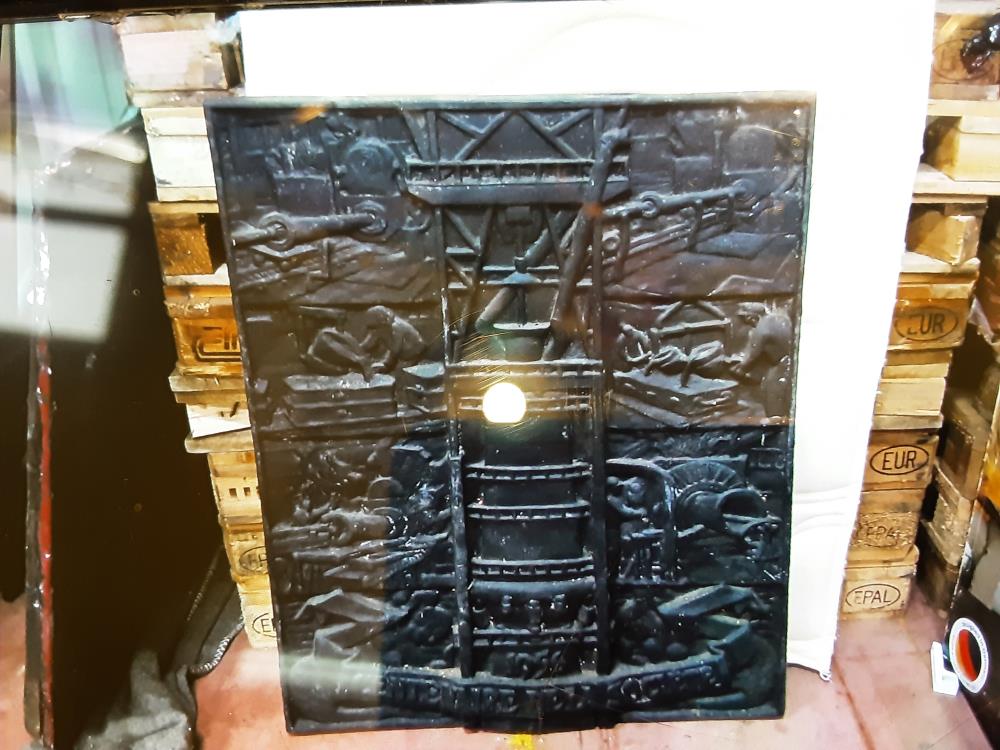 PLAQUE EN FONTE DÉCORÉE PONT A MOUSSON