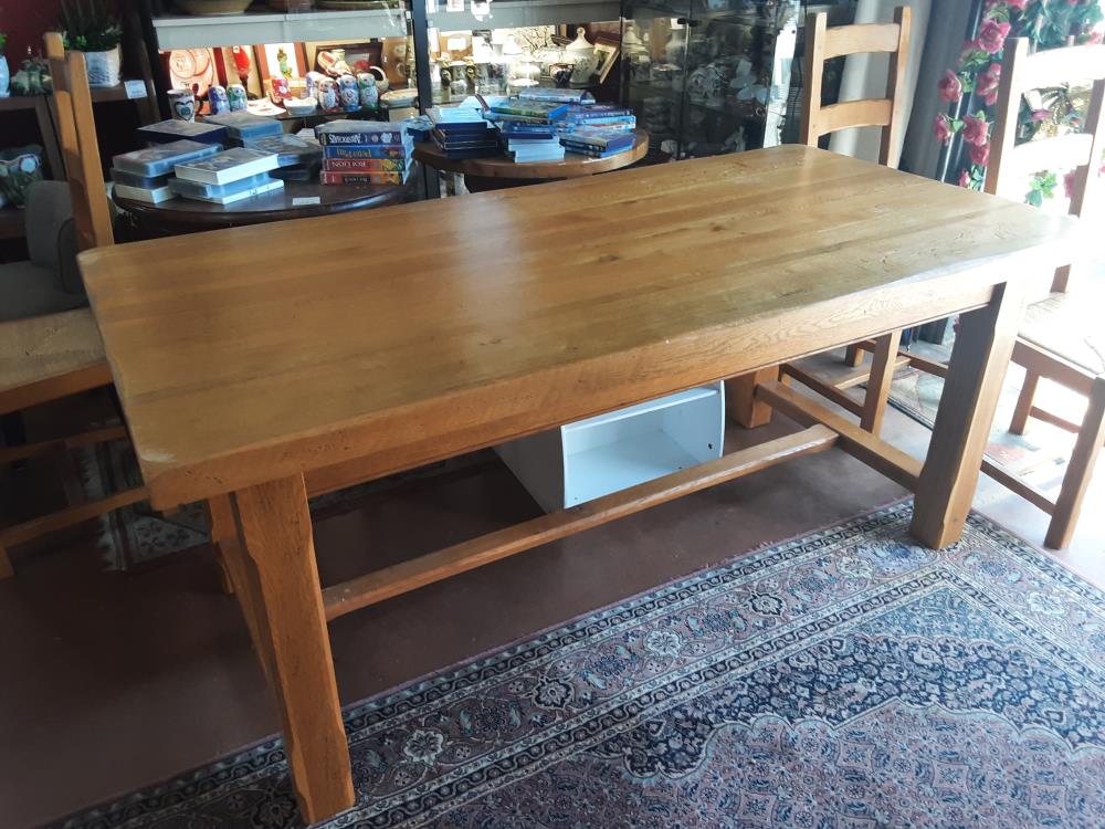 TABLE FERME CHENE CLAIR