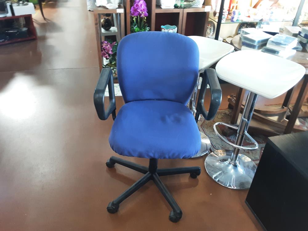 FAUTEUIL DE BUREAU BLEU