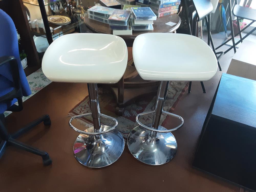 TABOURET BLANC