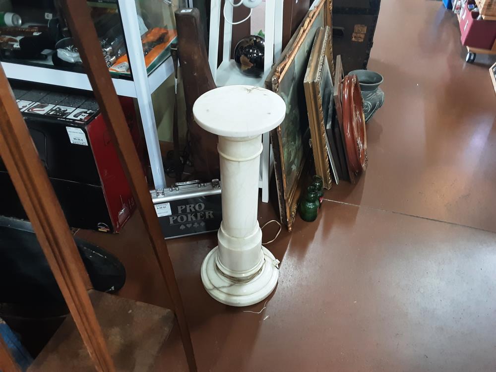 COLONNE BLANCHE
