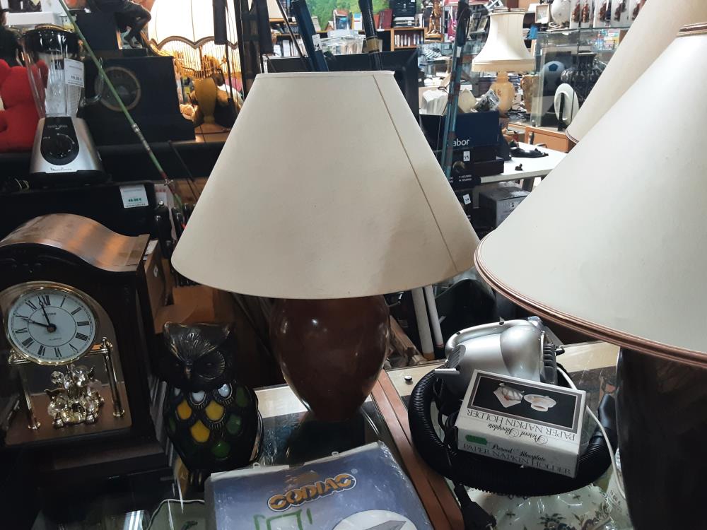 LAMPE BRUN