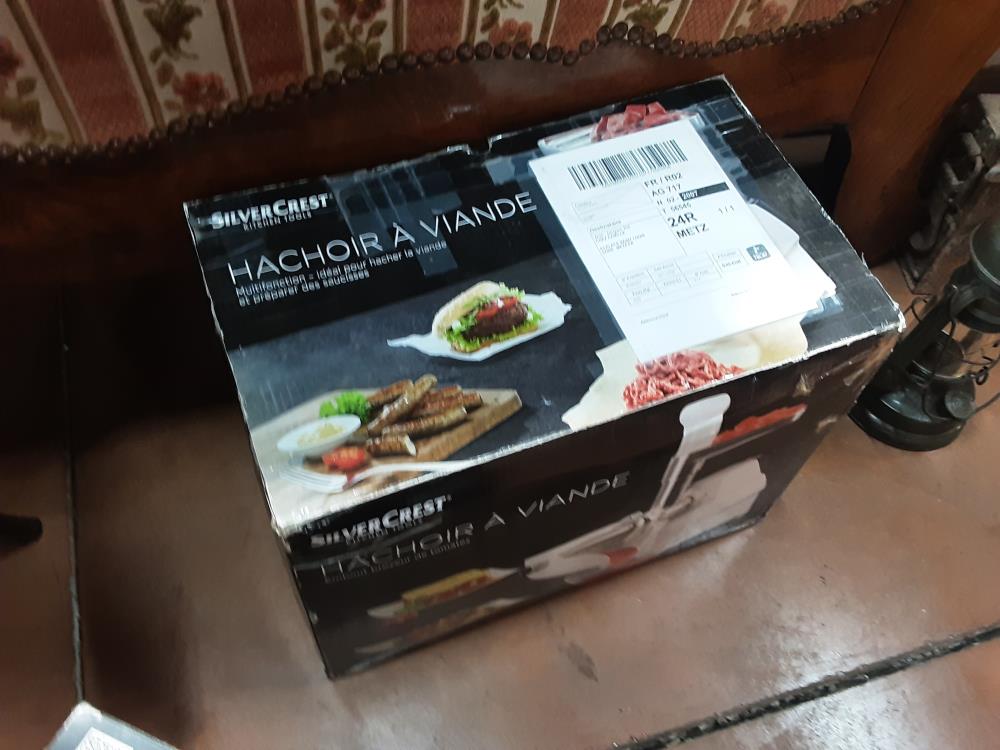 HACHOIR A VIANDE
