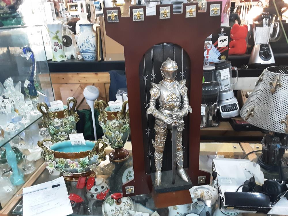STATUETTE CHEVALIER GM