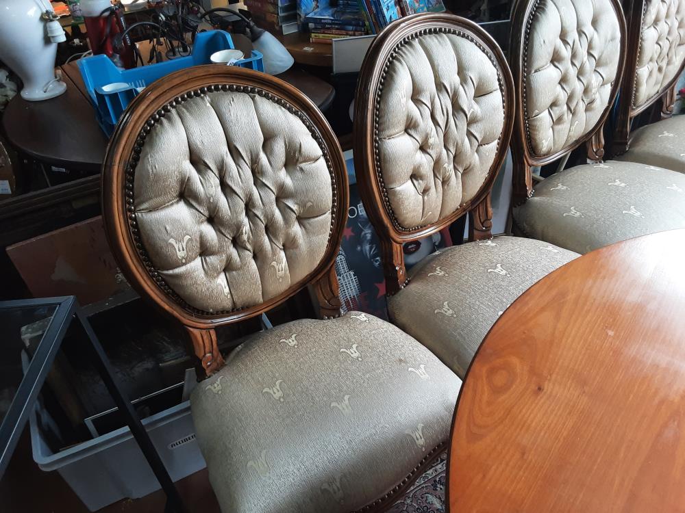 CHAISE MEDAILLON STYLE LOUIS XVI