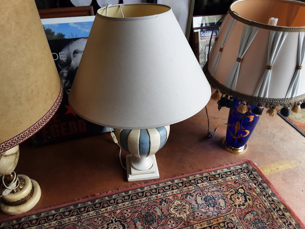 LAMPE BLEU BLANCHE