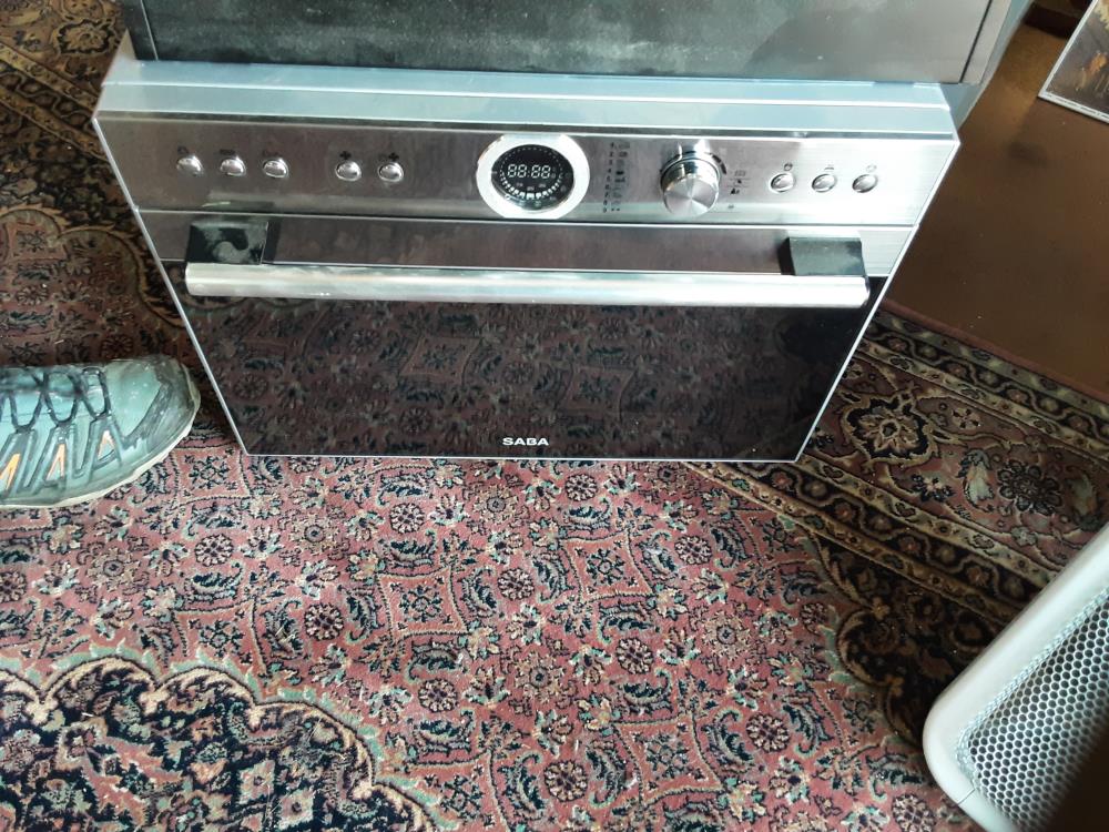 FOUR MICRO ONDES GRILL SABA