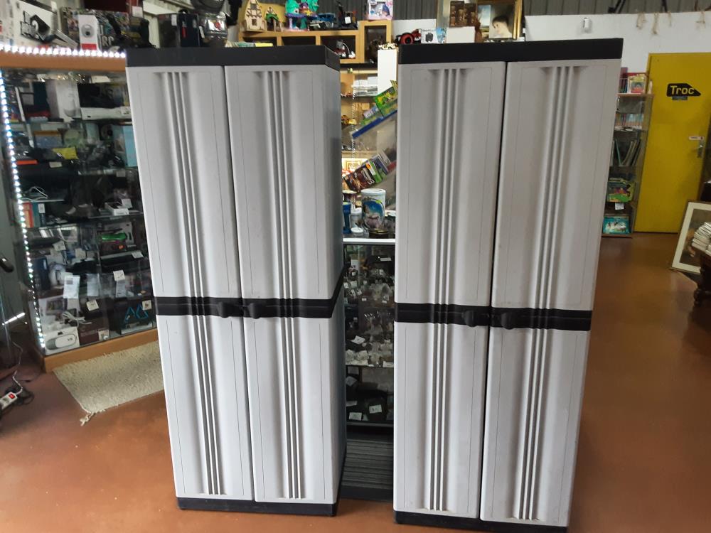 ARMOIRE DE JARDIN GRISE