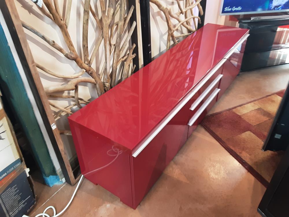 MEUBLE TV ROUGE TGM