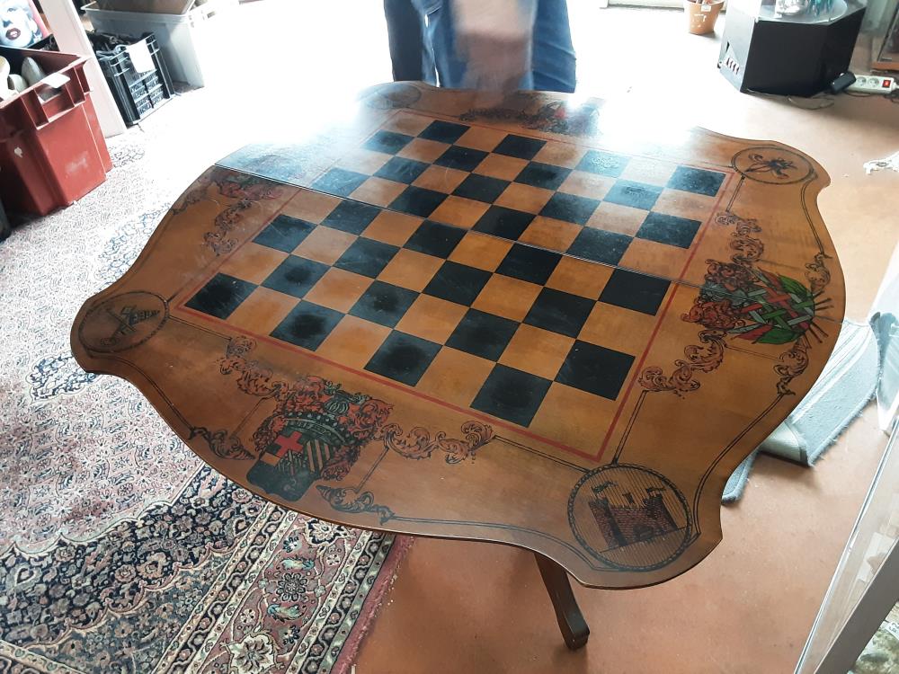 TABLE BOIS ECHEC 1T + PIECES