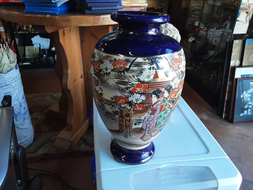 VASE ASIATIQUE 