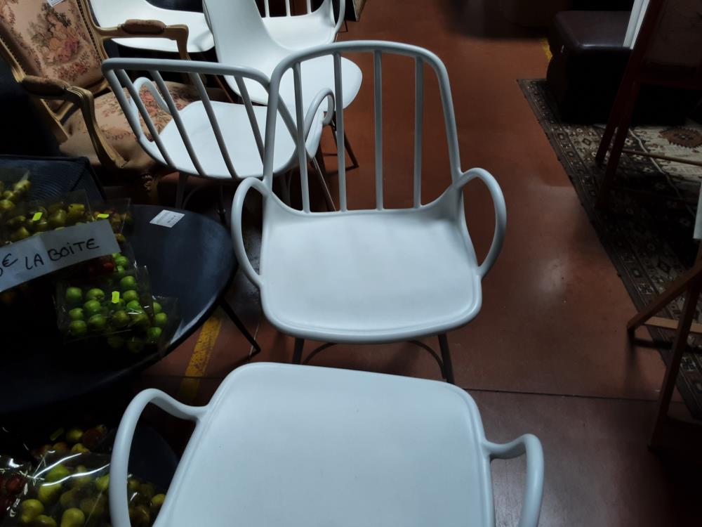 FAUTEUIL BLANC