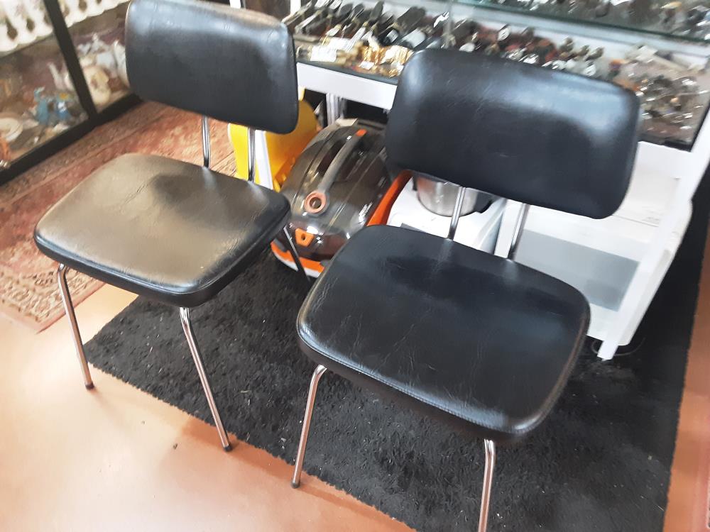 CHAISE SKAÏ NOIR