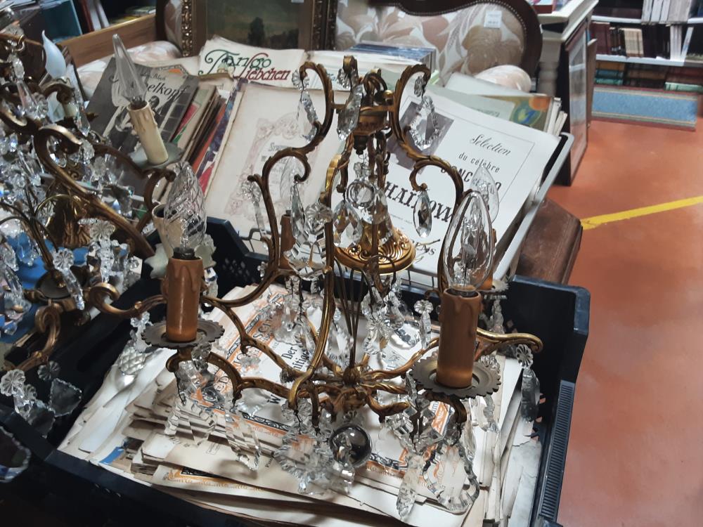 LUSTRE 4 FEUX PAMPILLES DORE + BOULE